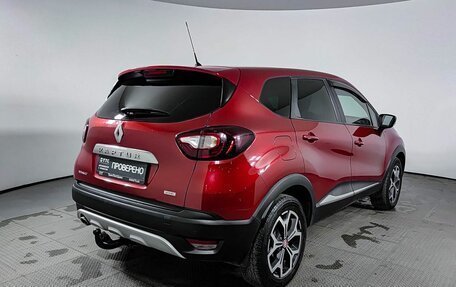 Renault Kaptur I рестайлинг, 2018 год, 1 600 000 рублей, 5 фотография