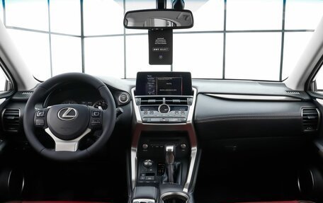 Lexus NX I, 2018 год, 3 249 000 рублей, 9 фотография
