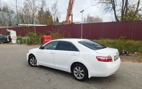 Toyota Camry, 2011 год, 950 000 рублей, 3 фотография