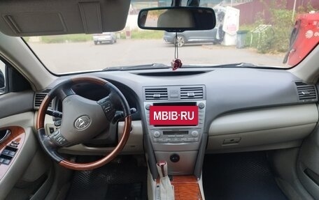 Toyota Camry, 2011 год, 950 000 рублей, 4 фотография
