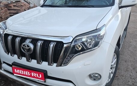 Toyota Land Cruiser Prado 150 рестайлинг, 2015 год, 3 850 000 рублей, 1 фотография