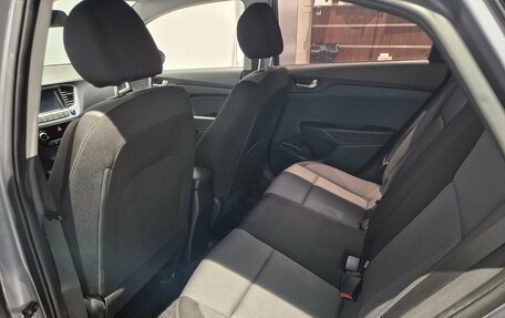 Hyundai Solaris II рестайлинг, 2018 год, 1 279 000 рублей, 10 фотография