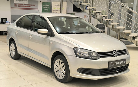Volkswagen Polo VI (EU Market), 2011 год, 630 000 рублей, 3 фотография