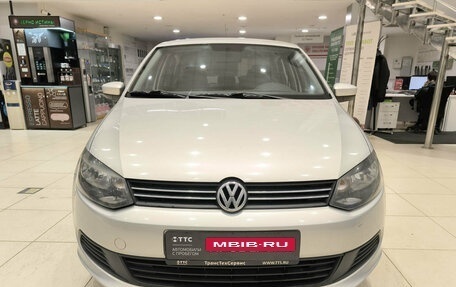 Volkswagen Polo VI (EU Market), 2011 год, 630 000 рублей, 2 фотография