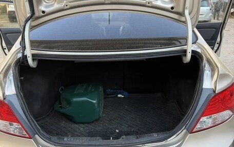 Hyundai Solaris II рестайлинг, 2011 год, 570 000 рублей, 2 фотография