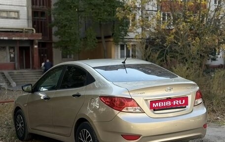 Hyundai Solaris II рестайлинг, 2011 год, 570 000 рублей, 8 фотография