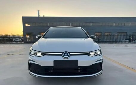 Volkswagen Golf VIII, 2023 год, 1 910 000 рублей, 3 фотография