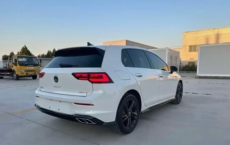 Volkswagen Golf VIII, 2023 год, 1 910 000 рублей, 5 фотография