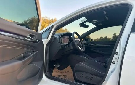 Volkswagen Golf VIII, 2023 год, 1 910 000 рублей, 8 фотография