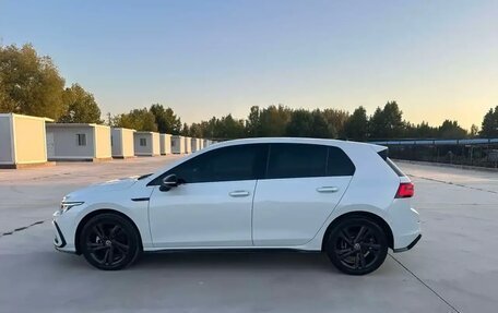 Volkswagen Golf VIII, 2023 год, 1 910 000 рублей, 7 фотография