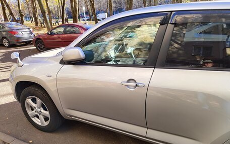 Toyota RAV4, 2005 год, 1 070 000 рублей, 2 фотография