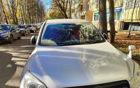 Toyota RAV4, 2005 год, 1 070 000 рублей, 4 фотография