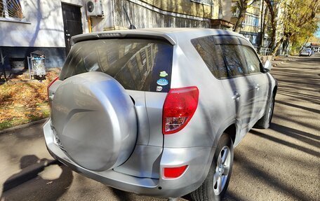Toyota RAV4, 2005 год, 1 070 000 рублей, 7 фотография