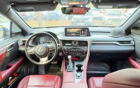 Lexus RX IV рестайлинг, 2017 год, 4 100 000 рублей, 9 фотография