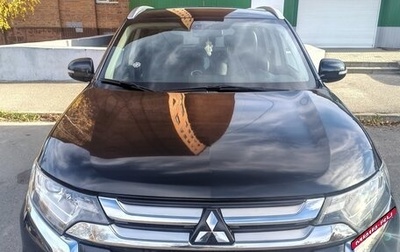 Mitsubishi Outlander III рестайлинг 3, 2015 год, 1 715 000 рублей, 1 фотография