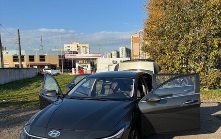 Hyundai Elantra, 2024 год, 2 200 000 рублей, 4 фотография