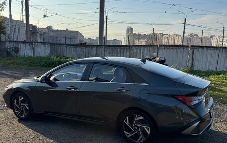 Hyundai Elantra, 2024 год, 2 200 000 рублей, 11 фотография