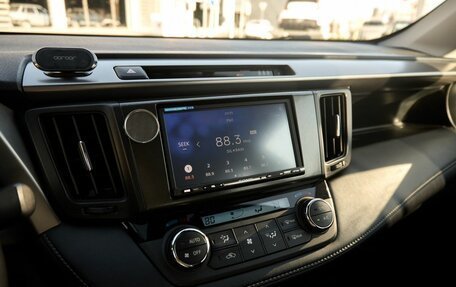 Toyota RAV4, 2017 год, 2 475 000 рублей, 9 фотография