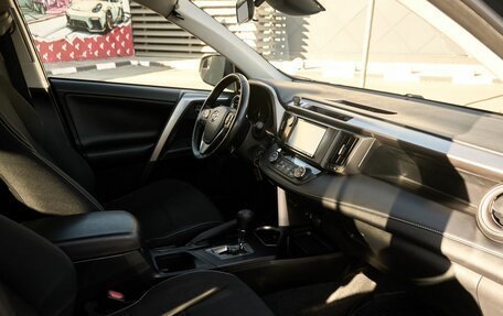 Toyota RAV4, 2017 год, 2 475 000 рублей, 6 фотография