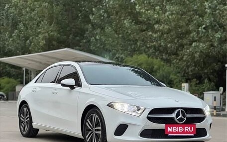 Mercedes-Benz A-Класс, 2022 год, 1 666 000 рублей, 3 фотография