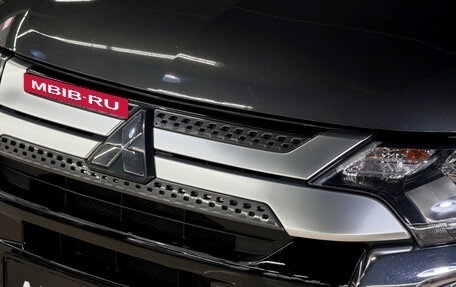 Mitsubishi Outlander III рестайлинг 3, 2021 год, 2 650 000 рублей, 9 фотография
