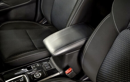 Mitsubishi Outlander III рестайлинг 3, 2021 год, 2 650 000 рублей, 19 фотография