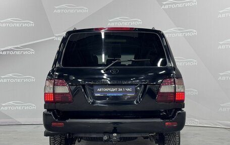 Toyota Land Cruiser 100 рестайлинг 2, 2006 год, 2 230 000 рублей, 4 фотография