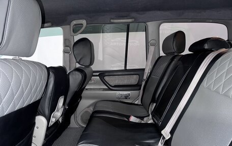 Toyota Land Cruiser 100 рестайлинг 2, 2006 год, 2 230 000 рублей, 19 фотография