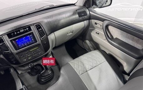 Toyota Land Cruiser 100 рестайлинг 2, 2006 год, 2 230 000 рублей, 16 фотография