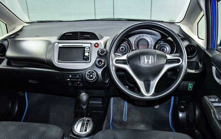 Honda Fit III, 2011 год, 899 000 рублей, 12 фотография