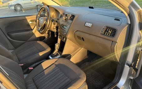 Volkswagen Polo VI (EU Market), 2015 год, 800 000 рублей, 3 фотография