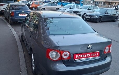 Volkswagen Jetta VII, 2009 год, 350 000 рублей, 3 фотография