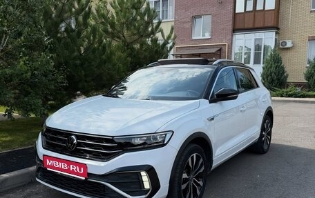 Volkswagen T-Roc I, 2023 год, 2 250 000 рублей, 1 фотография