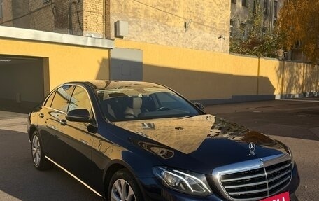 Mercedes-Benz E-Класс, 2020 год, 4 025 000 рублей, 2 фотография