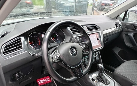 Volkswagen Tiguan II, 2018 год, 1 910 000 рублей, 3 фотография