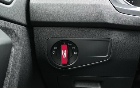 Volkswagen Tiguan II, 2018 год, 1 910 000 рублей, 6 фотография