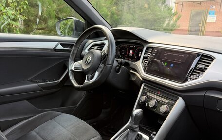 Volkswagen T-Roc I, 2023 год, 2 250 000 рублей, 9 фотография