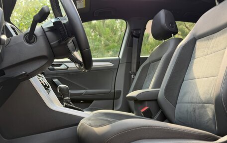 Volkswagen T-Roc I, 2023 год, 2 250 000 рублей, 5 фотография