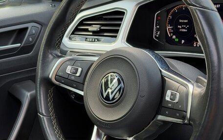Volkswagen T-Roc I, 2023 год, 2 250 000 рублей, 6 фотография
