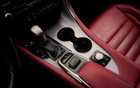 Lexus RX IV рестайлинг, 2018 год, 3 818 000 рублей, 11 фотография