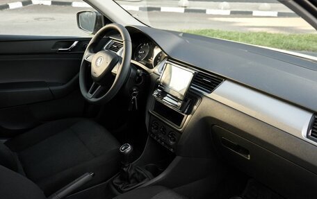Skoda Rapid I, 2017 год, 1 048 000 рублей, 6 фотография