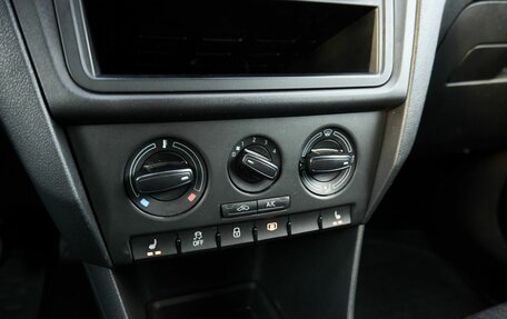 Skoda Rapid I, 2017 год, 1 048 000 рублей, 10 фотография