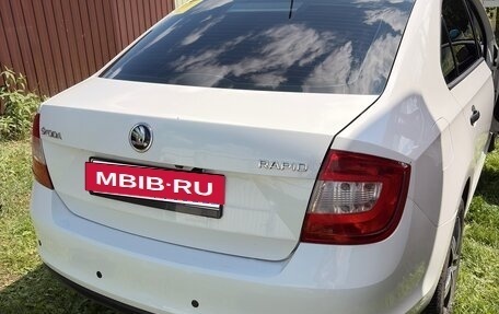 Skoda Rapid I, 2015 год, 870 000 рублей, 2 фотография