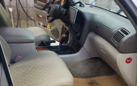 Toyota Land Cruiser 100 рестайлинг 2, 2001 год, 2 100 000 рублей, 4 фотография