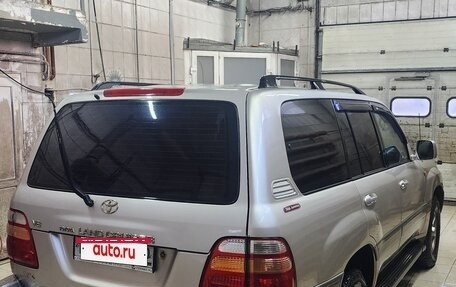 Toyota Land Cruiser 100 рестайлинг 2, 2001 год, 2 100 000 рублей, 6 фотография