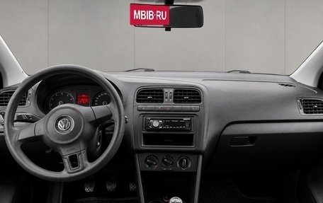 Volkswagen Polo VI (EU Market), 2011 год, 880 000 рублей, 13 фотография