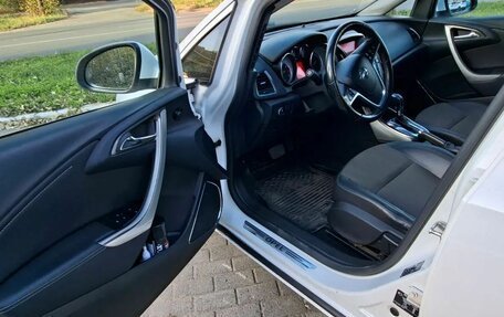 Opel Astra J, 2011 год, 620 000 рублей, 5 фотография