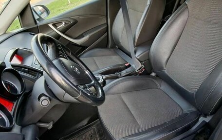 Opel Astra J, 2011 год, 620 000 рублей, 10 фотография