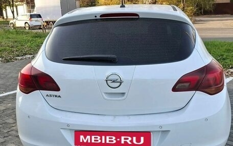 Opel Astra J, 2011 год, 620 000 рублей, 6 фотография