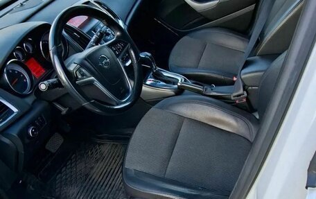 Opel Astra J, 2011 год, 620 000 рублей, 12 фотография
